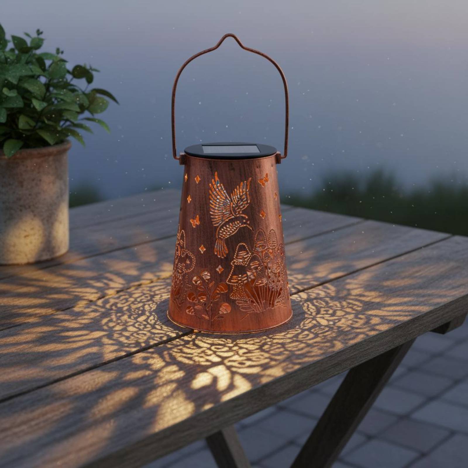 Lanterne de jardin à motif flo - Outdoor Lighting Design avis et prix