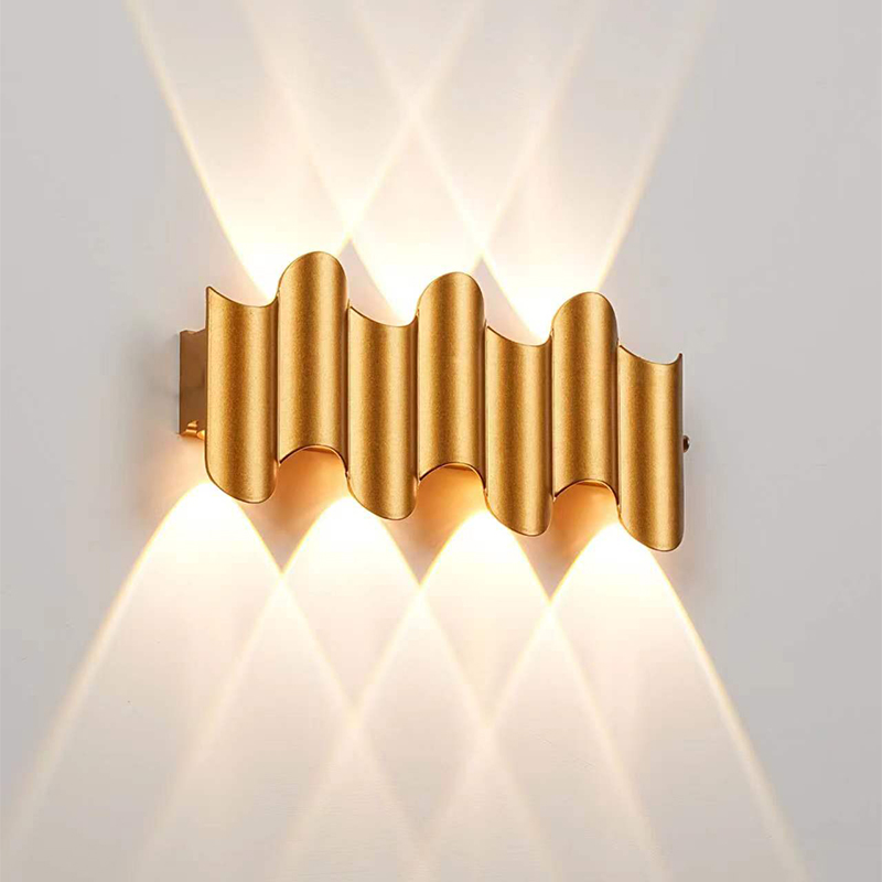 Mur LED corps doré en aluminiu - Xl Outdoor Lighting avis et prix